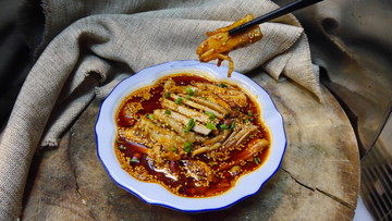 红油鸡片