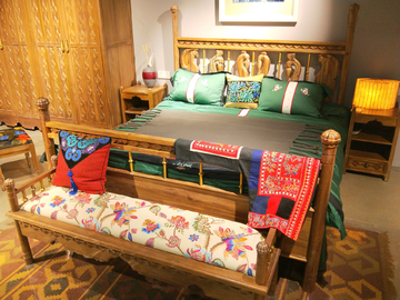 高端中式卧室木床