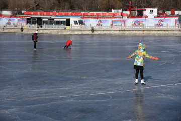 冬日溜冰场