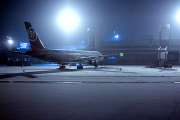 大雪之夜 沈阳机场 顺丰航空