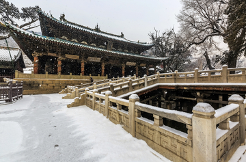 初雪晋祠