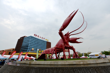 潜江龙虾雕像