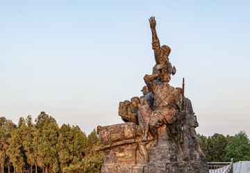 孟良崮战役雕塑