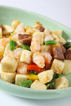 杭椒茭白粒虾仁炒和牛粒