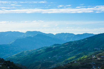 崇山峻岭 大山