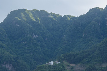 山峰 民居