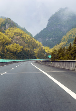 公路 青山