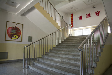 楼道阶梯