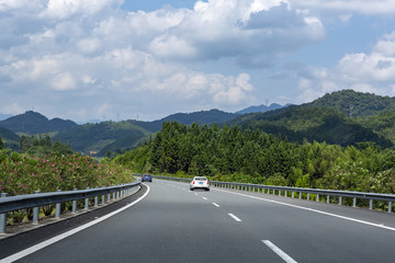 马路青山