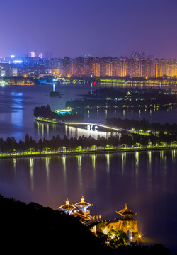 东湖绿道夜景