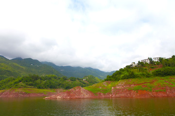 湖岸