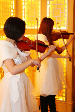 小提琴表演者