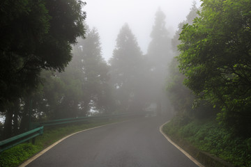 南岳衡山雾中风光