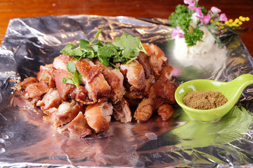布衣神仙鸡