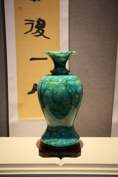 宝石花瓶