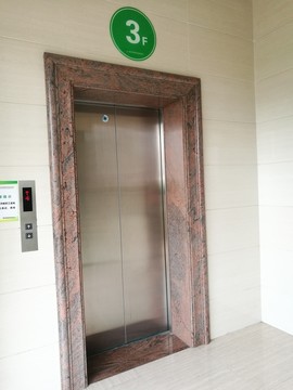 现代楼房大厦电梯