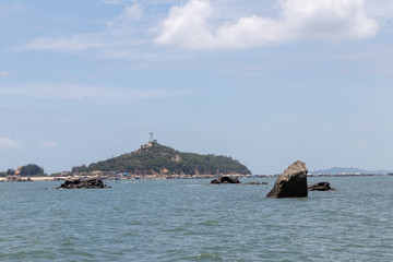 海边礁石