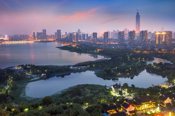 夕照沙湖公园
