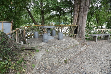 石凳 石子路