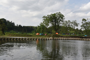 石桥 石墩 溪水 山谷溪流