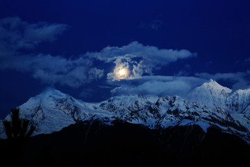 梅里雪山的月色