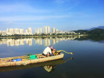 波海湖 平静的湖面