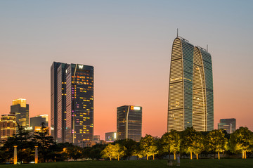 苏州大裤衩夜景 苏州夜景