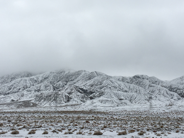 西藏雪山