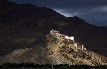 西藏江孜宗山古堡