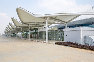 白云机场T2航站楼停车场外观