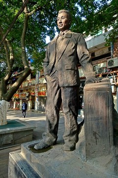 刘鸿生 雕塑