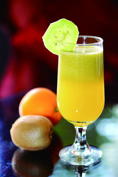 猕猴桃柳橙汁