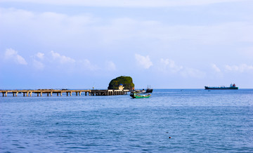 小岛港湾