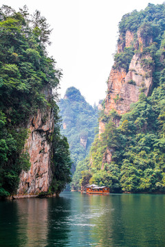 张家界宝峰湖