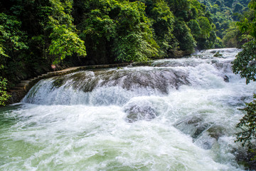 小七孔溪流