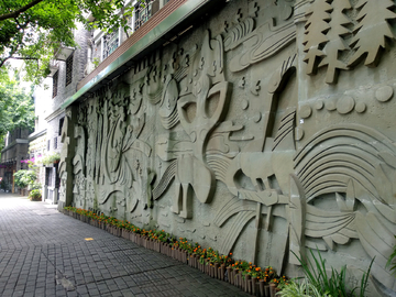 街头雕塑墙