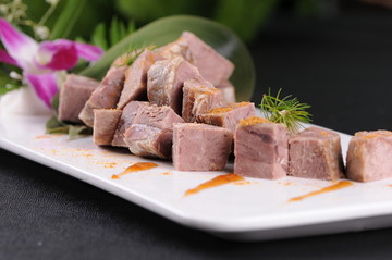 加洲小牛肉