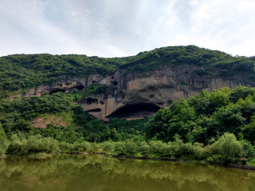 大别山石窟