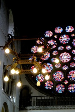 伦敦威斯敏斯特教堂内部墙灯