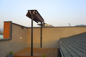韩国私人别墅 屋顶露台 太阳伞