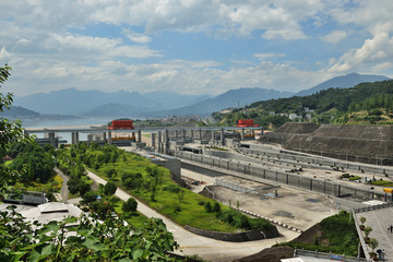 三峡大坝船闸