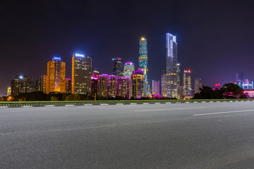 广州珠江新城和公路路面