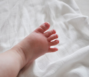 婴儿的小脚丫