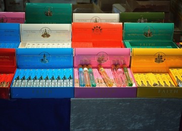 彩色化妆品包装盒子