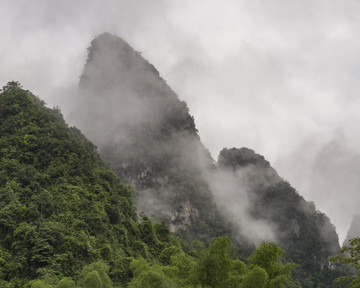 水墨山水画