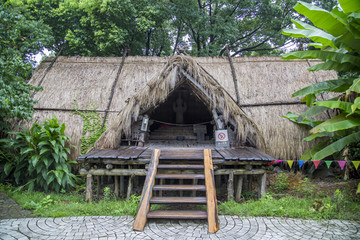 浙江宁波余姚河姆渡遗址场景复原