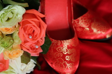 红色女鞋婚鞋