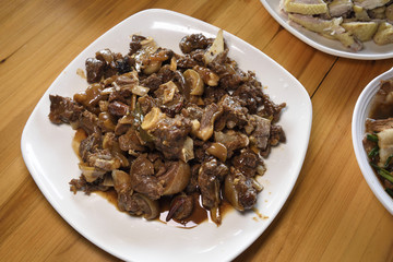 焖羊肉