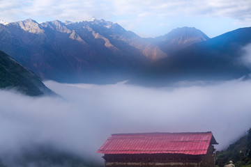 贡嘎寺云海