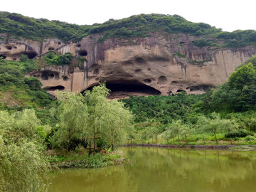 大别山石窟